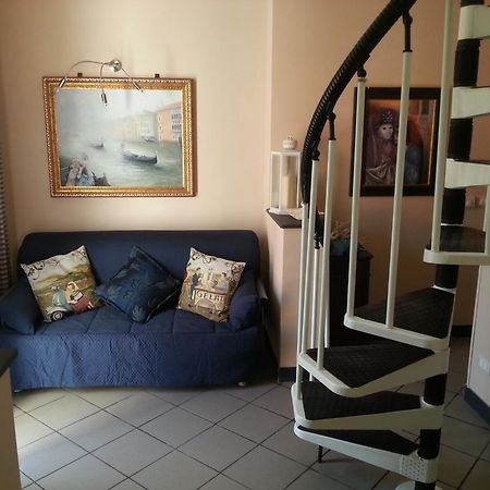 Case Vacanze Borgo Marina Imperia Room photo