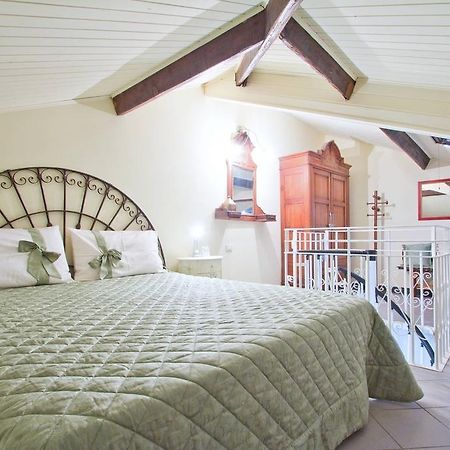 Case Vacanze Borgo Marina Imperia Room photo