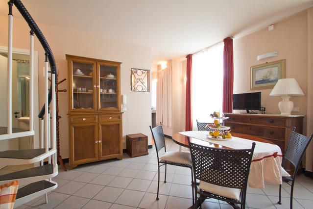 Case Vacanze Borgo Marina Imperia Room photo