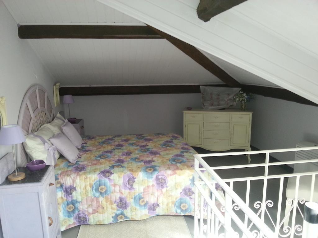 Case Vacanze Borgo Marina Imperia Room photo